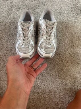 New Balance 740 Light Silver Mesh Athletic Sneakers